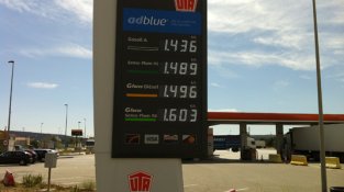 En una Catalunya independent la fiscalitat, entre els quals els impostos especials sobre carburants, els determinarà el Ministeri corresponent del nou Estat català.  Arxiu Infojonquera.cat