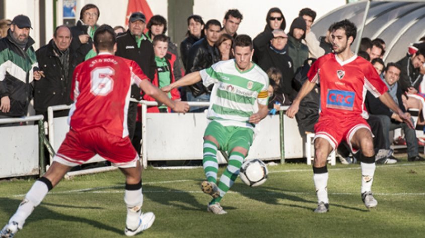 Una imatge del partit de futbol entre la Jonquera i Horta