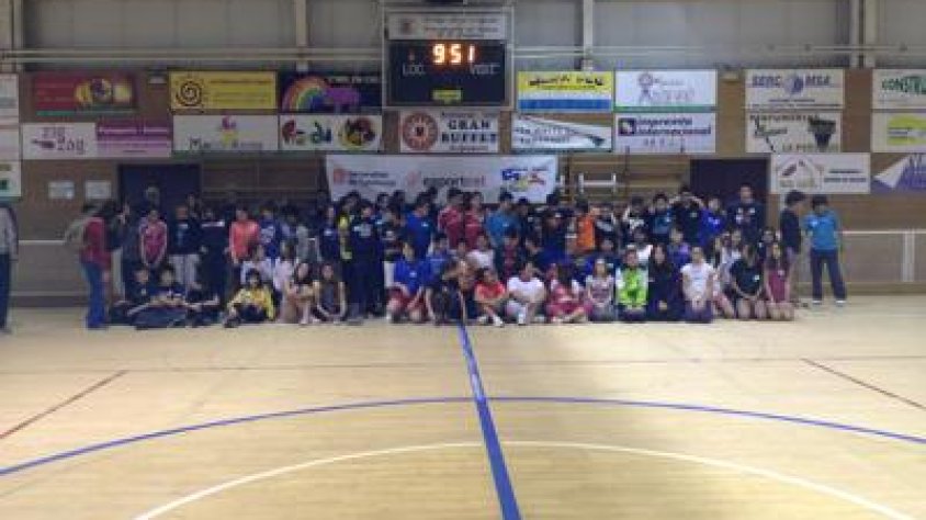 Trobada transfronterera de futbol sala al pavelló poliesportiu municipal de la Jonquera