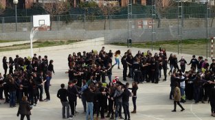 Activitats al pati de l'IES Jonquera el 21 de desembre de 2012