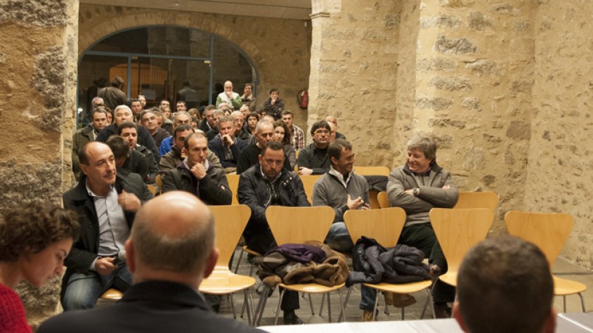 Reunió dels comerciants de la Jonquera ahir al vespre a Can Laporta