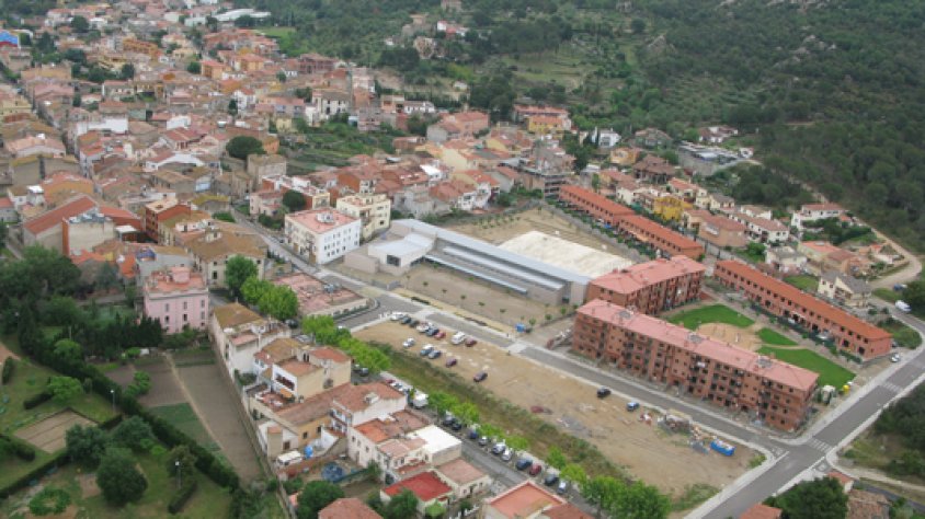 Detecten 16 pisos amb la llum punxada durant un operatiu policial a la Jonquera. Imatge d'arxiu.