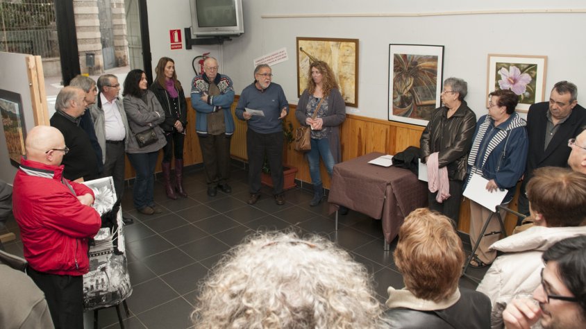Un moment de l'acte d'inauguració de l'exposició col·lectiva