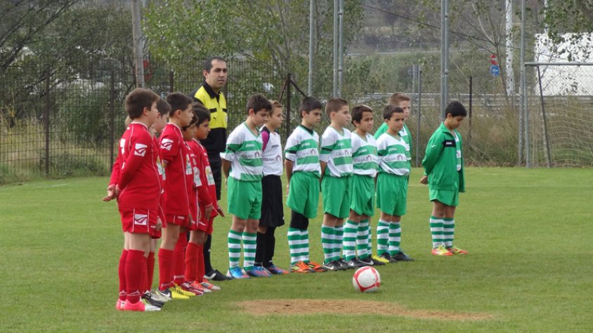 Un dels equips del Futbol Base UE la Jonquera