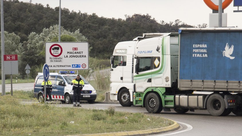 Els Mossos aquest matí ja controlaven l'accés dels camions a l'N-II