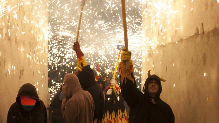 El correfoc, un dels actes amb més seguiment, serà dissabte a les 10 del vespre amb els Diables de l’Albera i els Diables i Bruixes del Riberal (Baó). Imatge d'arxiu