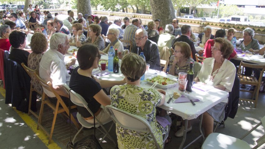Una imatge del dinar popular dels Amics de Santa Maria en la Diada del Jonquerenc Absent