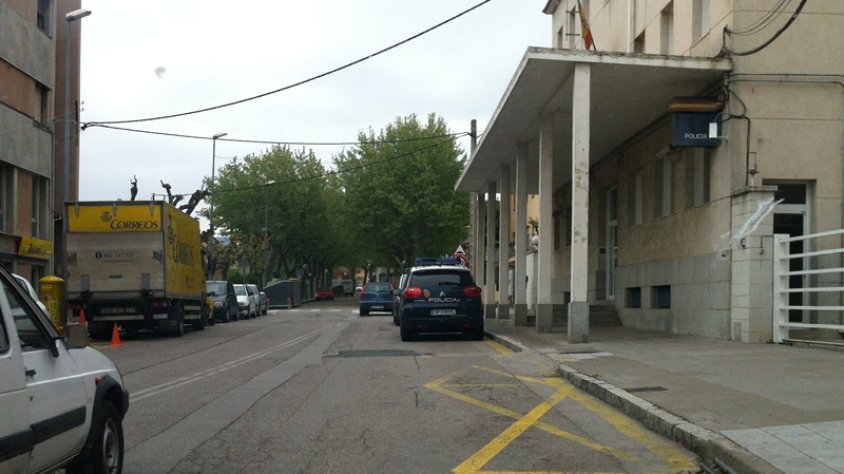 Els fets van passar davant mateix de la comissaria de la policia espanyola