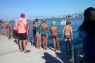 Els nedadors de l'ACEJ Natació La Jonquera participen a la travessia del Port de Roses