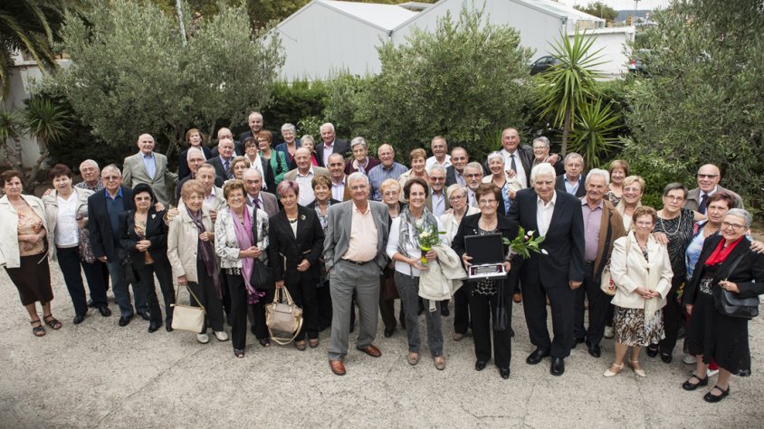 Fotografia de grup dels assistents a la festa
