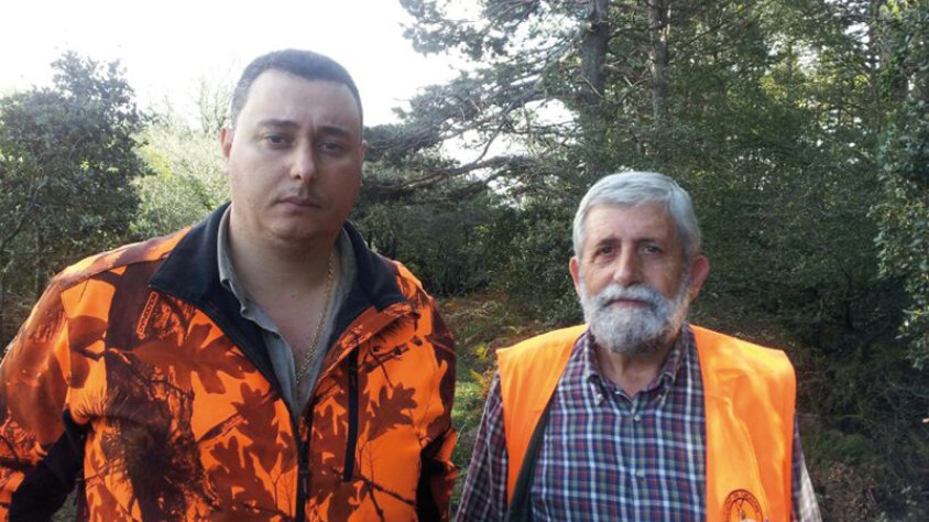Títol: Jaume Sabiol, (dreta) president dels caçadors des de 2008, i David Brugat (esquerra), representant de la colla del senglar de la Jonquera.
