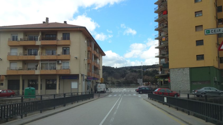 La botiga, o lloc dels fets, està situada al carrer Mateu Pla