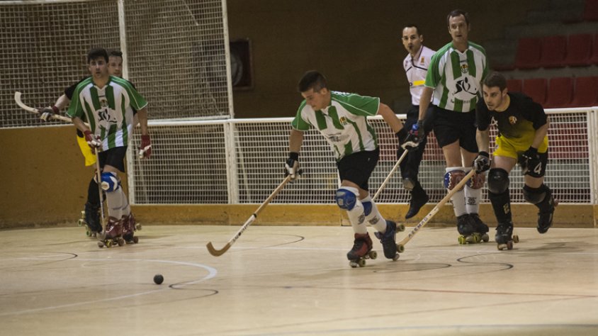 El sènior masculí va caure derrotat 8-1 a la pista del CH Canet