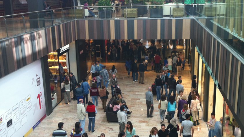 Una imatge del dia de la inauguració. En un any, l'‘outlet' de la Jonquera ha rebut 5,5 milions de visites
