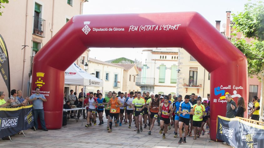 Sortida de La Suada, cursa de muntanya d'Agullana el passat cap de setmana