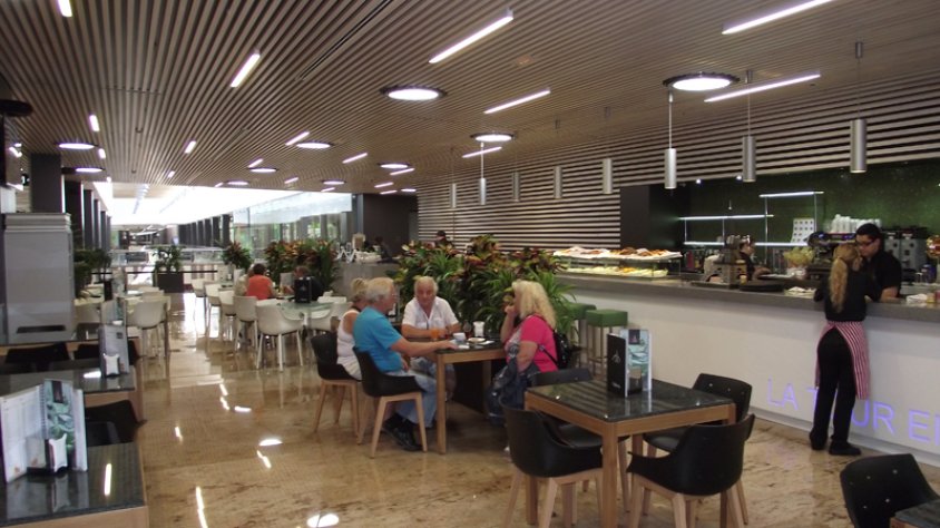 La Jonquera disposa d'un bar per cada 41 veïns