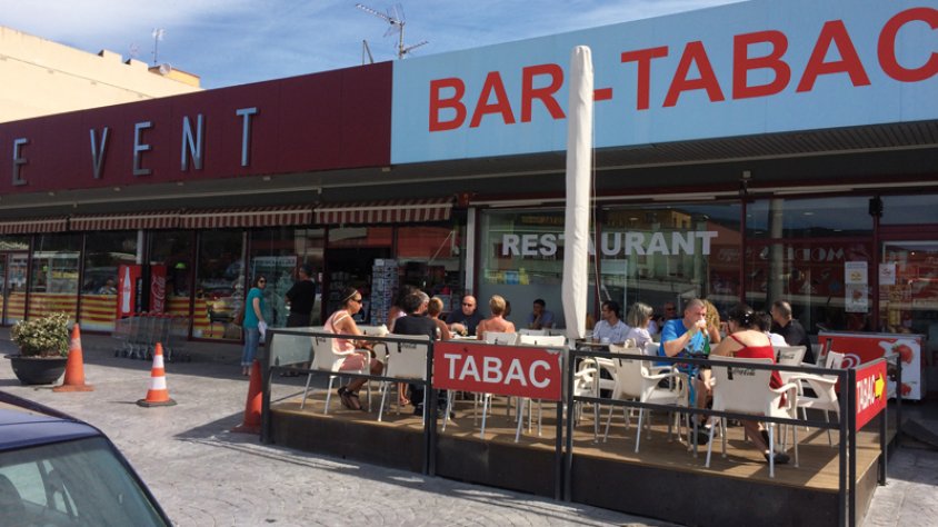 Els fets van passar a l'intentar pagar amb un bitllet fals en el bar del Molí de Vent