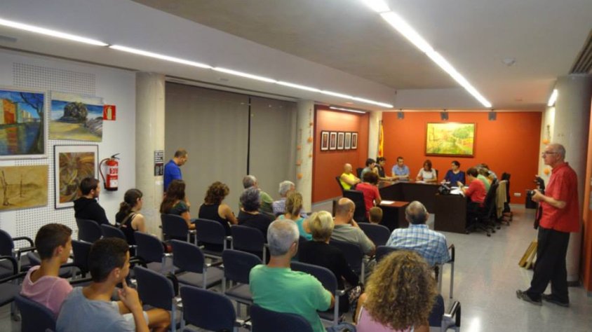 La Mocio de suport al 9N a la Jonquera va fer que la Sala de Plens s'omplís de públic