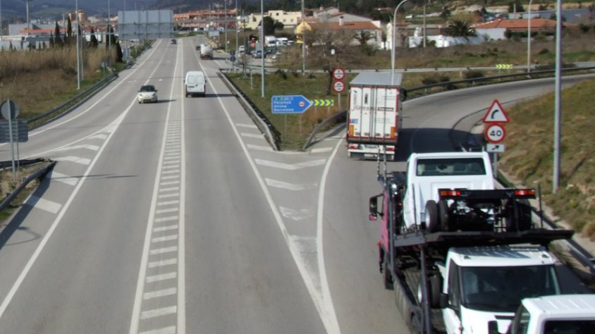 El desdoblament de la N-II a la Jonquera va per llarg