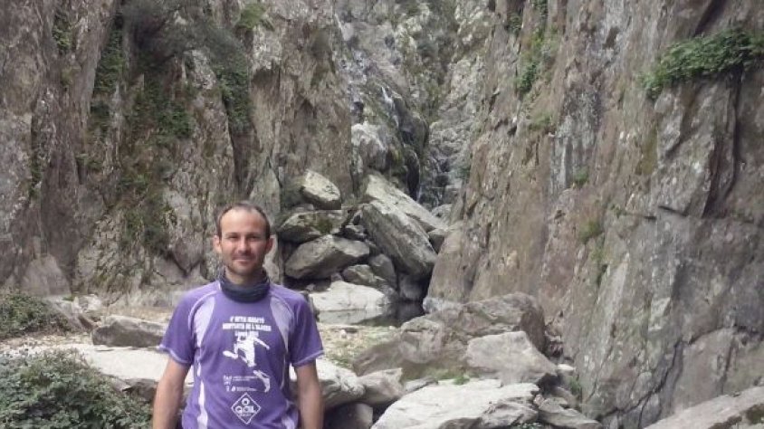 El runner del CEJ Sergio Crespo, en una imatge d'arxiu al Salt del Fitó, va participar a la trail Comtes i Abats