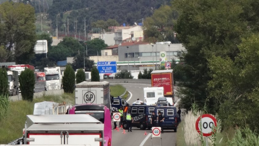 Un control de la policia espanyola a l'Ap7