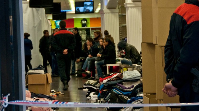 Imatge d'una operació contra roba falsificada al Portús el desembre de 2011
