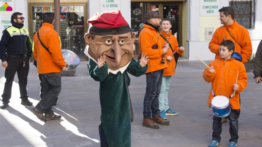 L´home dels nassos es passeja per la Jonquera