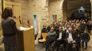 Més de 100 persones ahir a la presentació dela candidata per CIU a la Jonquera