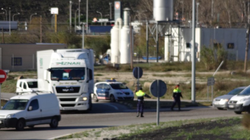 Detingut un conductor francès a la Jonquera per part dels Mossos de Trànsit. Imatge d'arxiu.