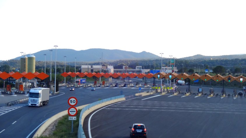 Mor atropellat un vianant quan creuava l'autopista AP-7 a Agullana. Imatge d'arxiu.