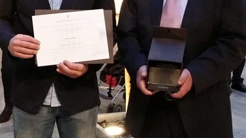 Pare i fill van rebre ahir el reconeixement