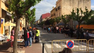 Carrer Major de la Jonquera de bon matí