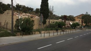 L'edifici es va enderrocar l'any 2015 perquè queia a trossos