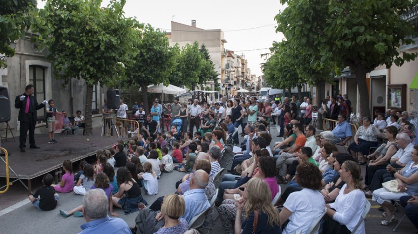 Una imatge de les activitats de la festa infantil de la Pasqüa de la Pentecosta de 2014