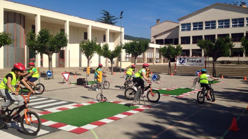 Alumnes de l'Escola Josep Peñuelas del Río durant l'activitat