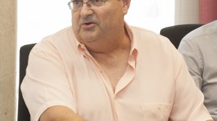 Narcís Quintana (PSC) en el Ple de cosntitució d'avui adreçava unes paraules al públic. El seu vot ha estat determinant