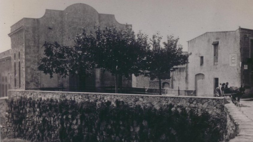 Imatge històrica de la Societat La Concòrdia de Cantallops