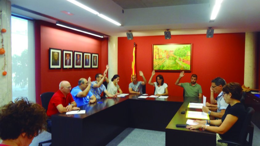 Primers retrets entre Govern i oposició pels sous dels regidors