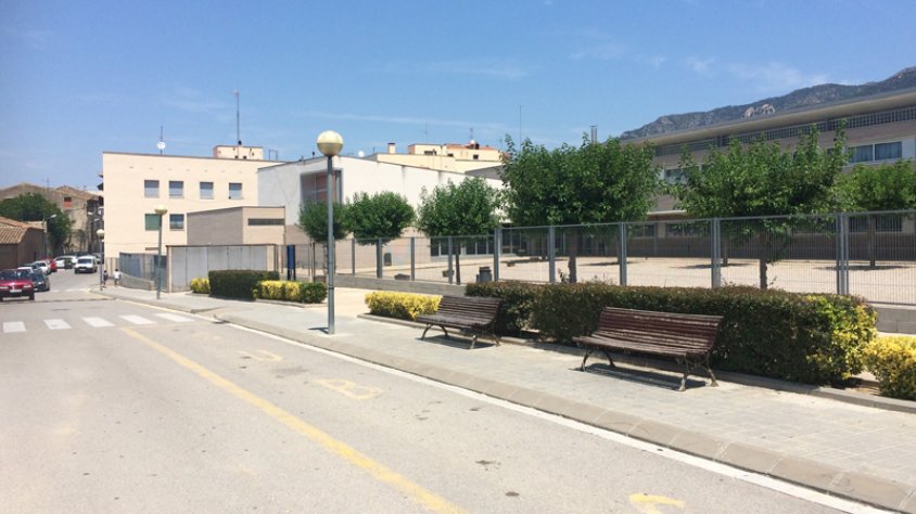 El polèmic veí de la Jonquera hauria increpat alumnes a l'entorn de l'IES de la Jonquera