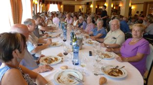 Dinar del Casal de l'Avi a Can Pau