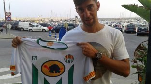 El defensa blanenc Marc Armero, segon fitxatge del Red Tortuga