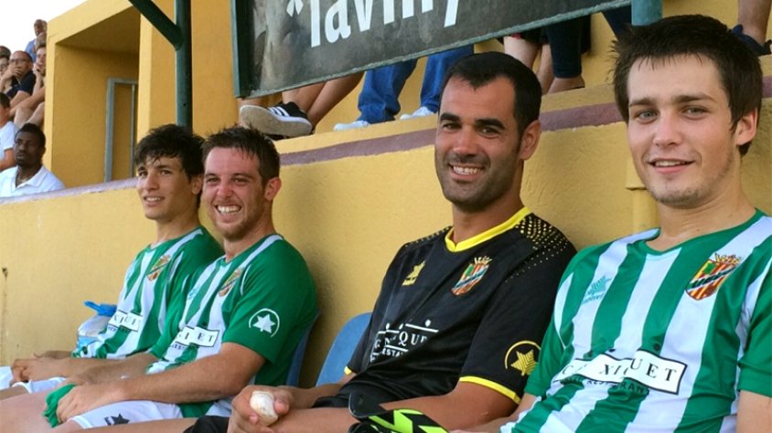 U.E. La Jonquera. 0-4 en el primer test