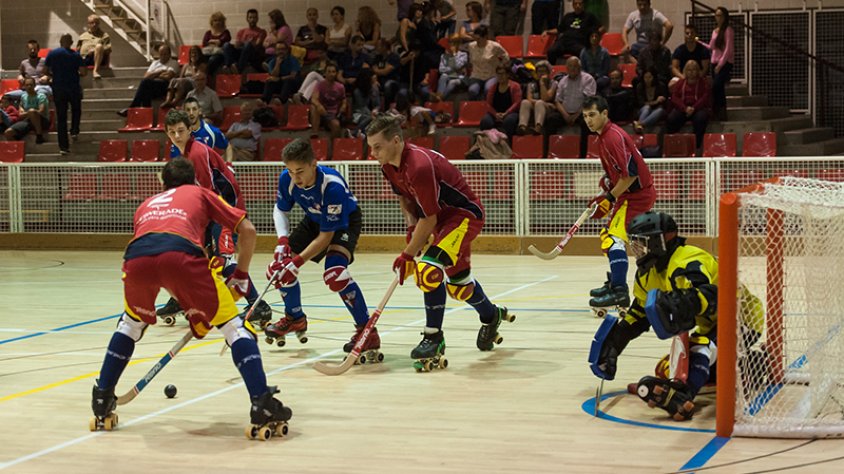 El SHUM Maçanet i la selecció espanyola sub-20 d'hoquei patins ofereixen un espectacle al pavelló de la Jonquera