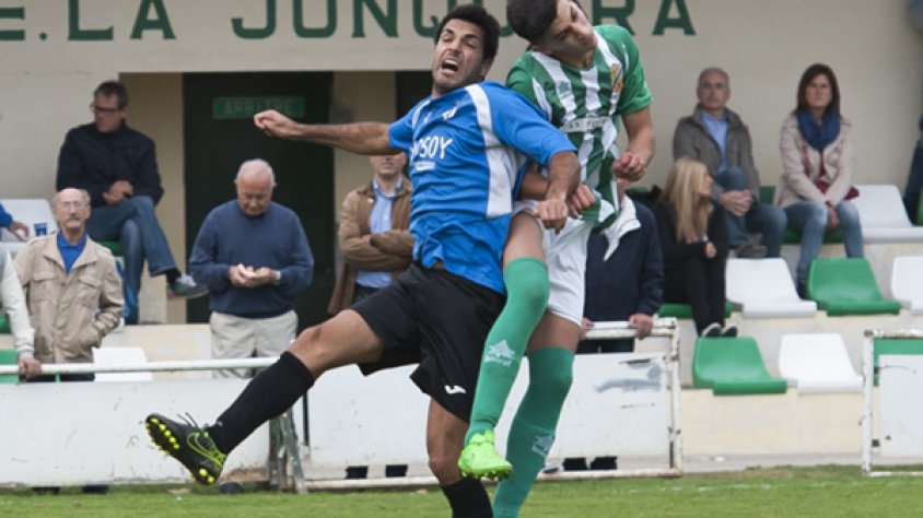 Una imatge del partit contra el Farners