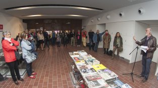 Un moment de la inauguració de l'exposició  "Catalunya en transició 1971-1980"