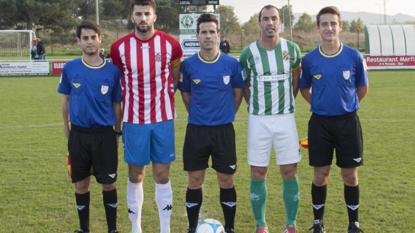 Moments abans de l'inici del partit entre la Jonquera i el Girona B