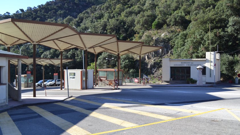 La concentració es farà a partir de les 18.30h a La Jonquera, previsiblement a les garites frontereres d'El Portús, una de les poques d'Europa que encara queden dempeus.