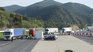 Blindatge policial a la frontera