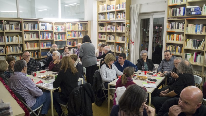 Maridatge de torrons, vin dolços i música a la biblioteca