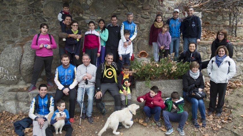 Els membres del CEJ van portar el pessebre a Santa Llúcia aquest diumenge 20 de desembre